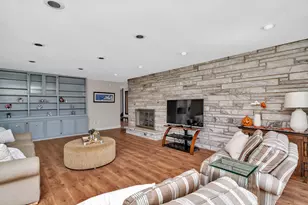 704 Lois Pl, Joliet, IL 60435 - Photo 11