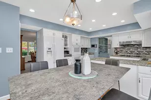 704 Lois Pl, Joliet, IL 60435 - Photo 19