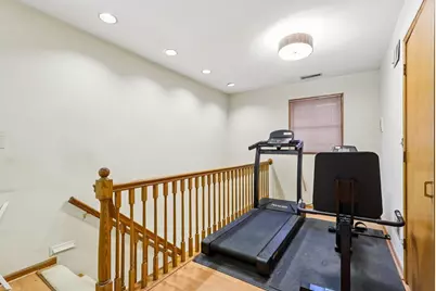 132 Tanglewood Drive, Elk Grove Village, IL 60007 - Photo 17