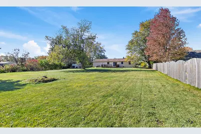 19474 Hahn Drive, Dekalb, IL 60115 - Photo 21