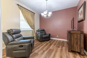 3316 Highwood Ct, Elgin, IL 60124 - Photo 9