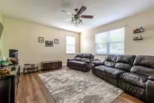 3316 Highwood Ct, Elgin, IL 60124 - Photo 13