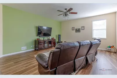 3316 Highwood Court, Elgin, IL 60124 - Photo 11