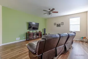 3316 Highwood Ct, Elgin, IL 60124 - Photo 11