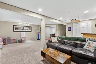 6034 Delaney Dr, Hoffman Estates, IL 60192 - Photo 21