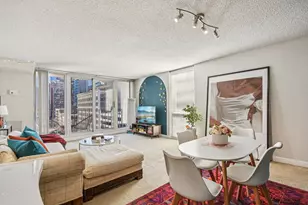 200 N Dearborn St, Chicago, IL 60601 - Photo 3