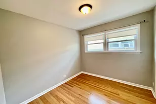 3942 W Fitch Ave, Lincolnwood, IL 60712 - Photo 11