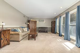 842 Winmoor Dr, Sleepy Hollow, IL 60118 - Photo 7