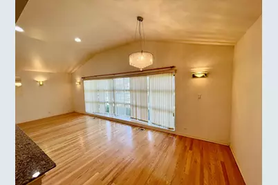 4825 W Sherwin Avenue, Lincolnwood, IL 60712 - Photo 5