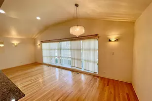 4825 W Sherwin Ave, Lincolnwood, IL 60712 - Photo 5