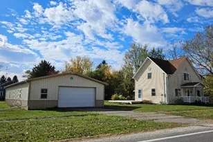 208 Washington St, Dana, IL 61321 - Photo 1