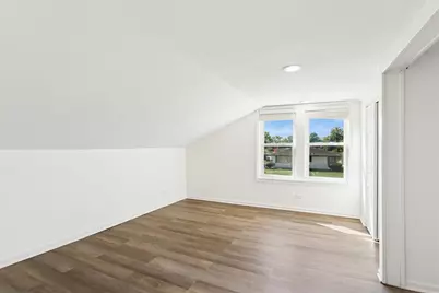 540 E 4th Street, Lockport, IL 60441 - Photo 11