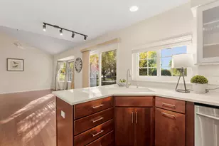 344 Rock Hall Cir, Grayslake, IL 60030 - Photo 7