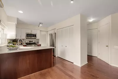 344 Rock Hall Circle, Grayslake, IL 60030 - Photo 9