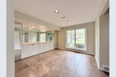 206 Julie Drive, Kankakee, IL 60901 - Photo 5