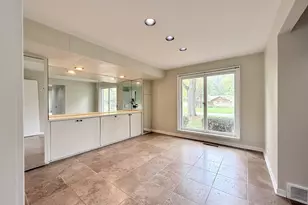 206 Julie Dr, Kankakee, IL 60901 - Photo 5