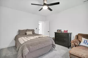 1311 Ravenwood Dr, Mahomet, IL 61853 - Photo 47