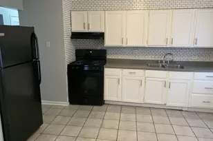 17335 Community St, Lansing, IL 60438 - Photo 9