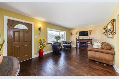 9236 Pembroke Lane, Bridgeview, IL 60455 - Photo 11