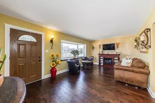 9236 Pembroke Ln, Bridgeview, IL 60455 - Photo 11