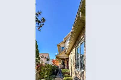 1628 Luther Avenue, Oakbrook Terrace, IL 60181 - Photo 31