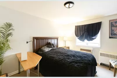 2044 W Jarvis Avenue #3G, Chicago, IL 60645 - Photo 5