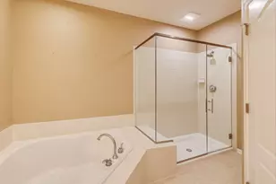 11 Beaconsfield Ct, Lincolnshire, IL 60069 - Photo 23