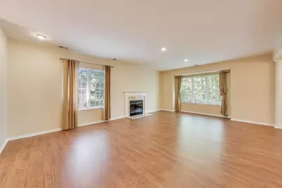 11 Beaconsfield Court, Lincolnshire, IL 60069 - Photo 5