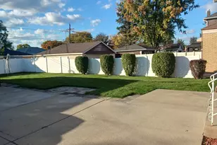 [Address not provided], Westchester, IL 60154 - Photo 25