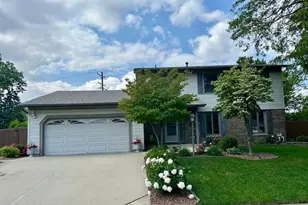 932 Kentucky Ln, Elk Grove Village, IL 60007 - Photo 3