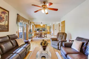 932 Kentucky Ln, Elk Grove Village, IL 60007 - Photo 17