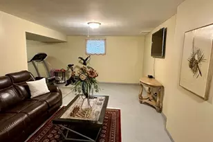 932 Kentucky Ln, Elk Grove Village, IL 60007 - Photo 29