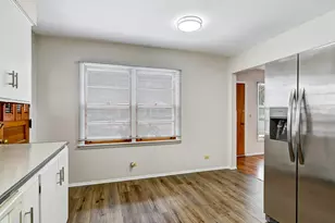 [Address not provided], Clarendon Hills, IL 60514 - Photo 7