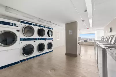 2728 N Hampden Court #301, Chicago, IL 60614 - Photo 9