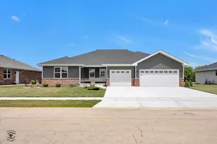 993 Spring St, Manteno, IL 60950 - Photo 1