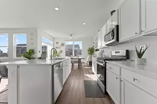 2017 Lilyana Ln, Plainfield, IL 60586 - Photo 9