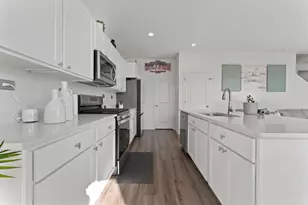 2017 Lilyana Ln, Plainfield, IL 60586 - Photo 7