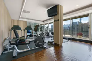 201 E Chestnut St, Chicago, IL 60611 - Photo 21