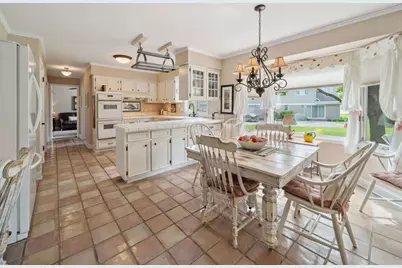 2S658 Avenue Vendome, Oak Brook, IL 60523 - Photo 11