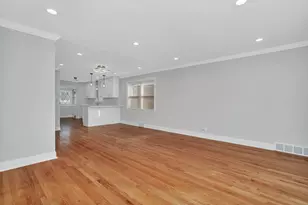46 E Brayton St, Chicago, IL 60628 - Photo 7