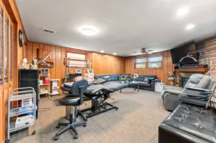 1895 Birch St, Des Plaines, IL 60018 - Photo 9