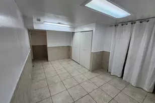 9407 Ironwood Ln, Des Plaines, IL 60016 - Photo 27