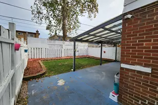 9407 Ironwood Ln, Des Plaines, IL 60016 - Photo 31