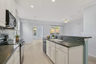 2325 Carillon Dr, Grayslake, IL 60030 - Photo 5