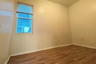 8125 S Escanaba Ave, Chicago, IL 60617 - Photo 11