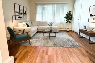 8125 S Escanaba Ave, Chicago, IL 60617 - Photo 3