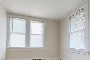 8125 S Escanaba Ave, Chicago, IL 60617 - Photo 9