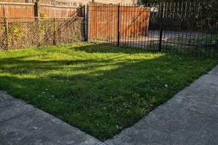 8125 S Escanaba Ave, Chicago, IL 60617 - Photo 13