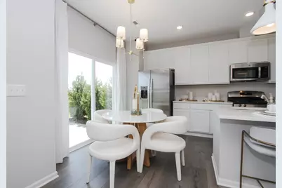 324 Kingsport Drive, South Elgin, IL 60177 - Photo 11