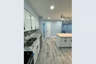 830 E Old Willow Road #8-107, Prospect Heights, IL 60070 - Photo 3